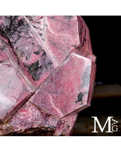Scultura in Rodonite – Arte Contemporanea