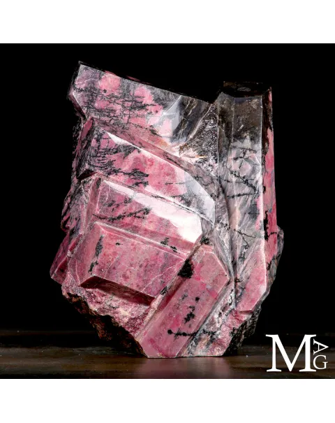 Scultura in Rodonite – Arte Contemporanea