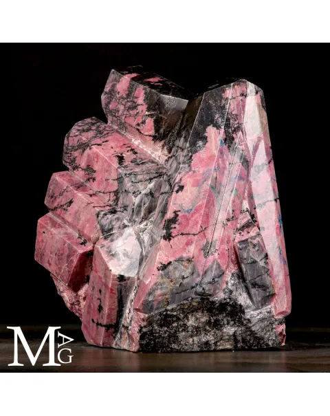 Scultura in Rodonite – Arte Contemporanea