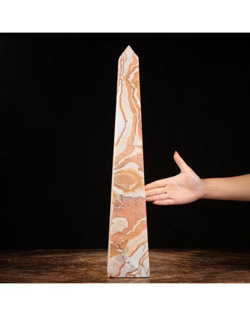 Obelisco in Sandstone