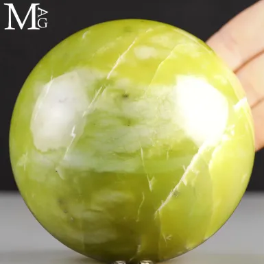 Sfera in Serpentino Verde-Giallo Naturale.