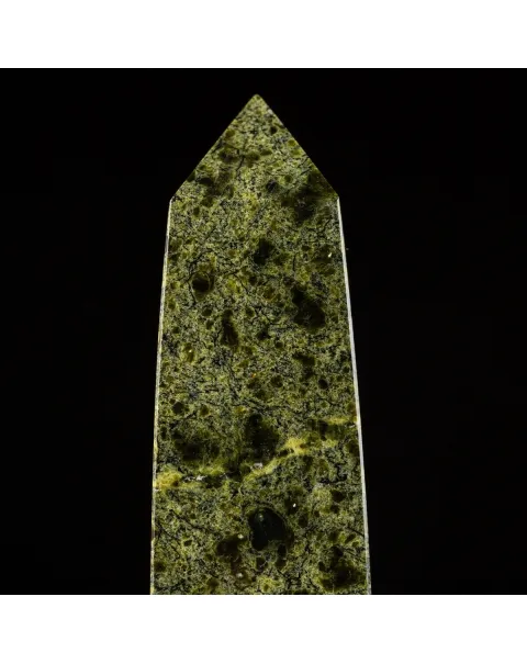 Obelisco in Serpentinite