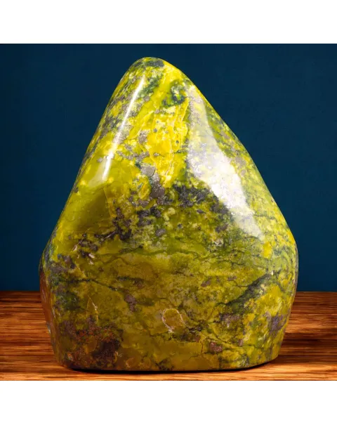 Serpentino delle Ande Peruviane con Inclusioni di Pirite.
