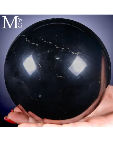 Sfera di Shungite 120 mm – Materia Antica e Scudo Naturale di Carbonio