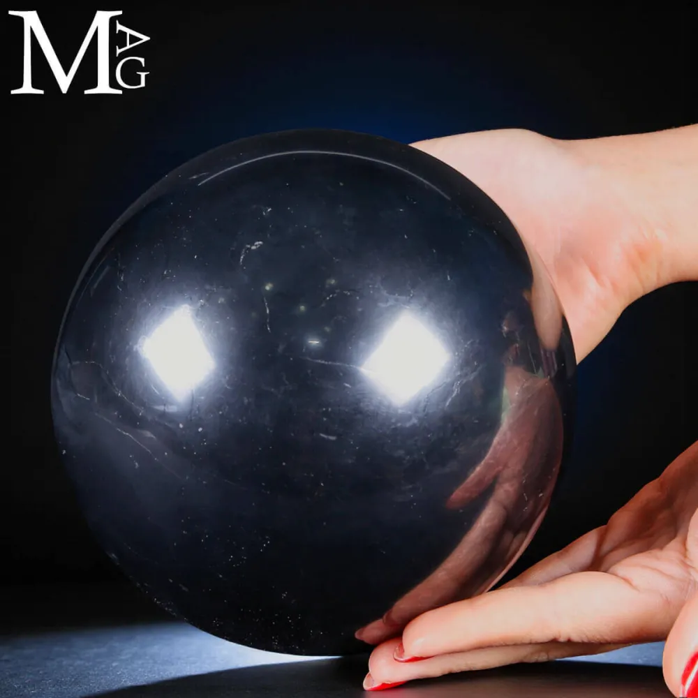 Sfera di Shungite Naturale – Energia primordiale del carbonio antico.