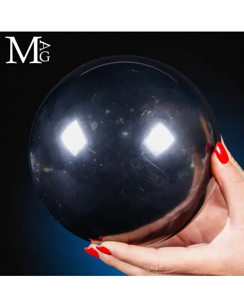 Sfera di Shungite Naturale – Energia primordiale del carbonio antico.
