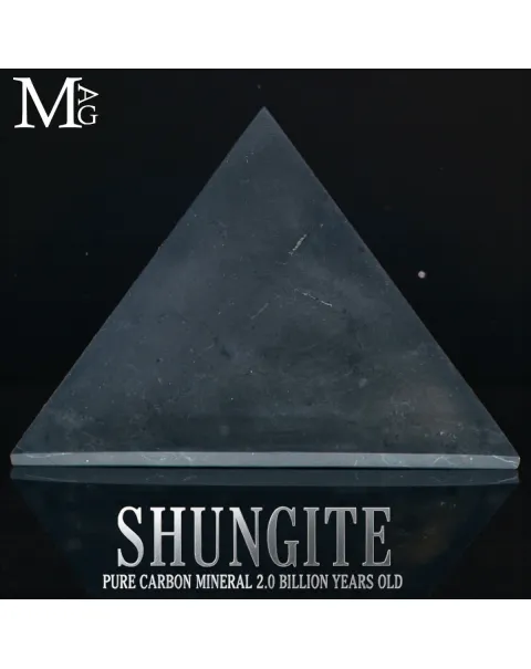 Piramide in Shungite – Monolite di Carbonio Antico 2 Miliardi di Anni.