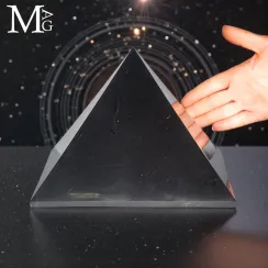 Piramidi di Shungite (6)
