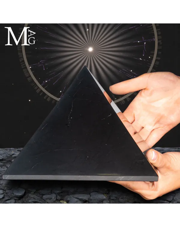 Piramide in Shungite – Monolite di Carbonio Prim...