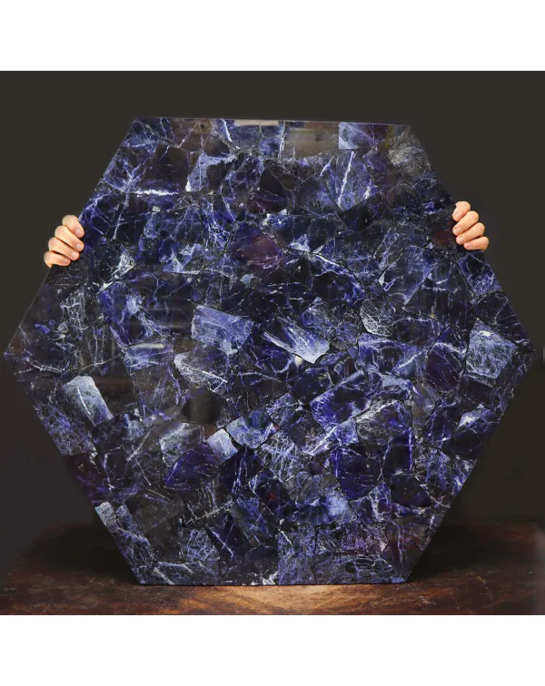 Tavolo Esagonale in Sodalite Blu Naturale.
