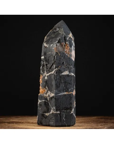 Maestoso Obelisco in Tormalina nera