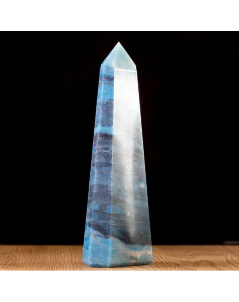 Obelisco in Trolleite.