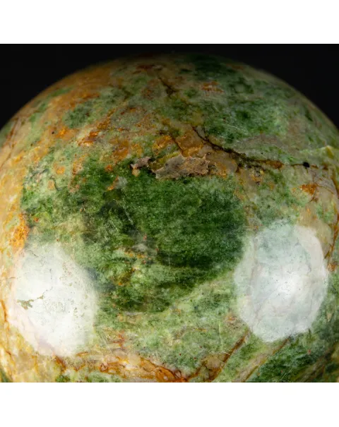 Sfera di Unakite Intagliata.