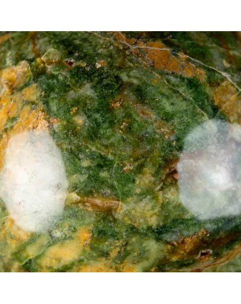 Sfera di Unakite Intagliata.