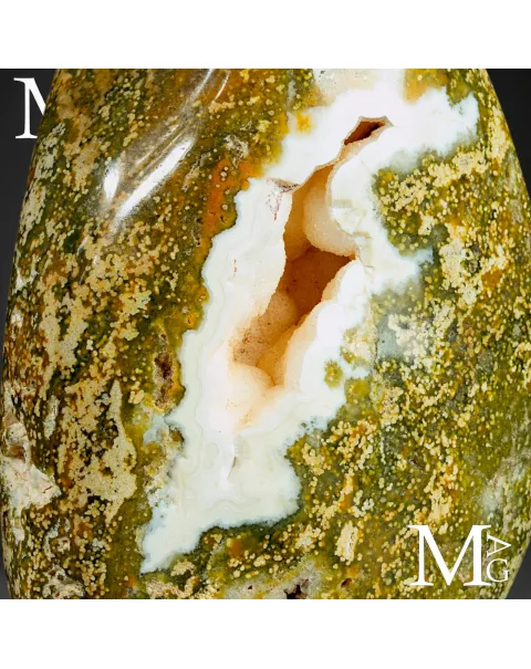 Diaspro Oceanico con geode – Madagascar