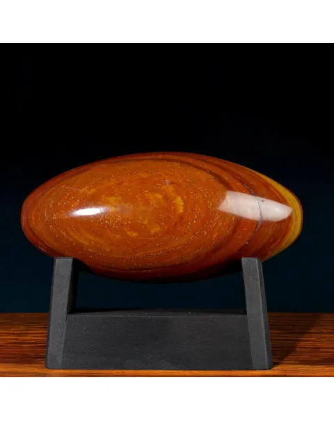 Shiva Lingam in Diaspro Rosso – Simbolo Sacro di Energia e Equilibrio.