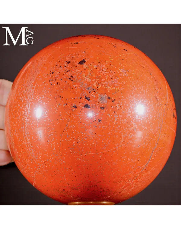 Sfera in diaspro rosso del Madagascar