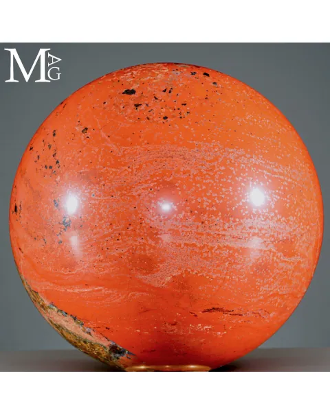 Sfera in diaspro rosso del Madagascar
