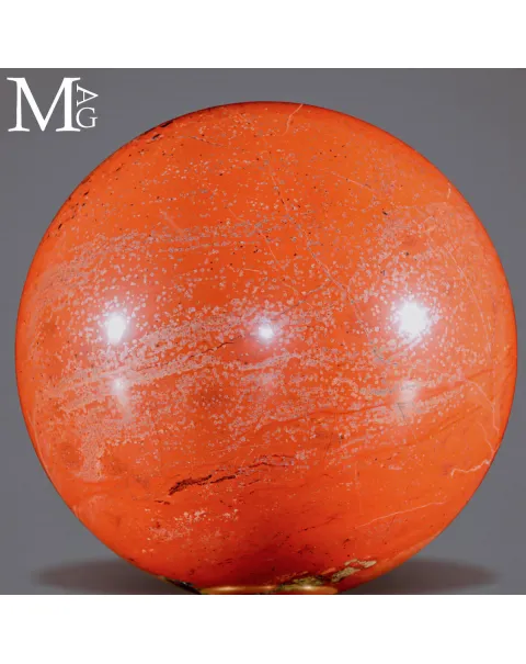 Sfera in diaspro rosso del Madagascar
