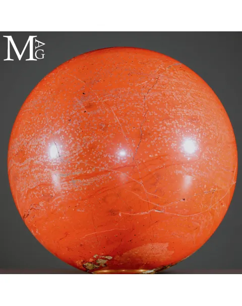 Sfera in diaspro rosso del Madagascar