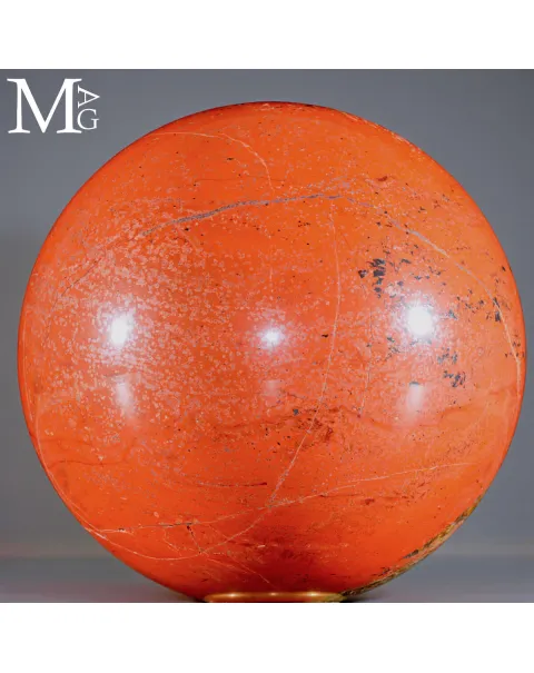Sfera in diaspro rosso del Madagascar