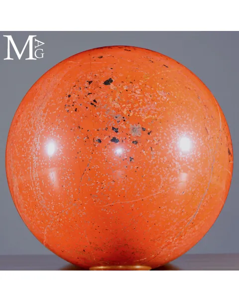 Sfera in diaspro rosso del Madagascar