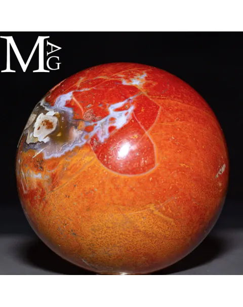 Sfera in Diaspro Rosso con Geodi e Agata.