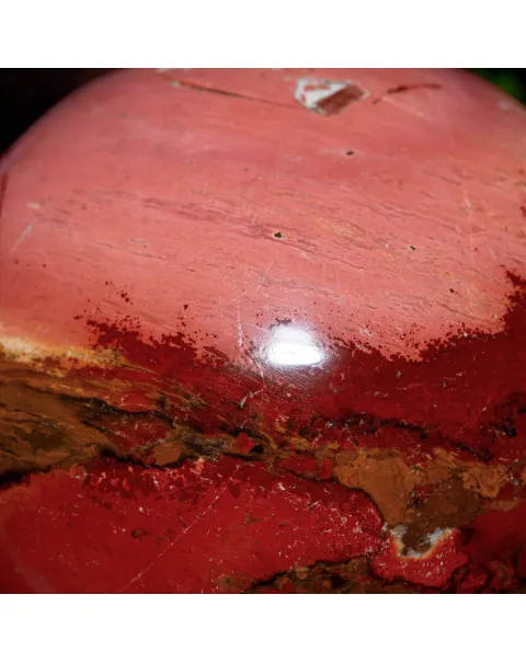 Sfera in Diaspro Rosso Agatizzato – Madagascar
