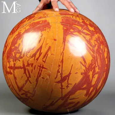 Grande Sfera Monumentale in Diaspro Rosso del Sud ...