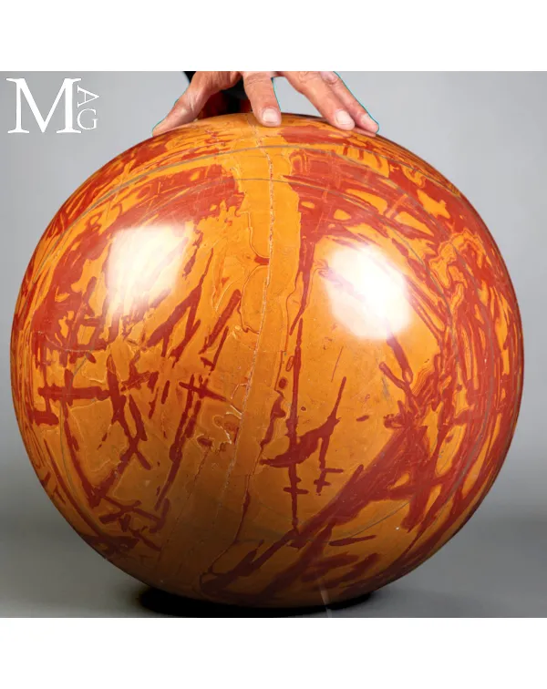 Grande Sfera Monumentale in Diaspro Rosso del Sud ...