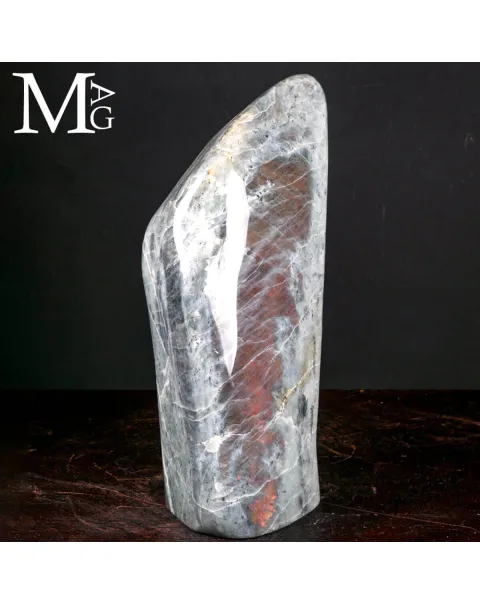 Grande Blocco di Labradorite - Riflessi Rosati.