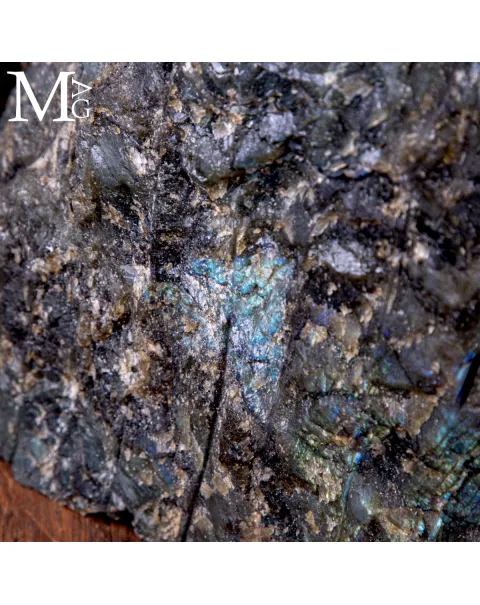 Grande blocco di Labradorite Naturale.