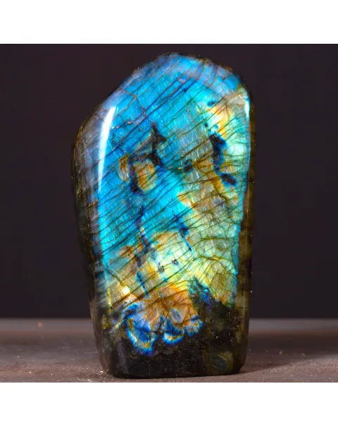 Labradorite del Madagascar.
