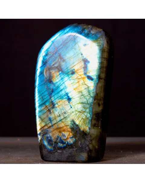 Labradorite del Madagascar.