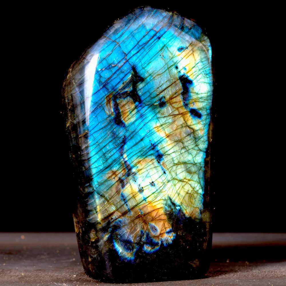 Labradorite del Madagascar.