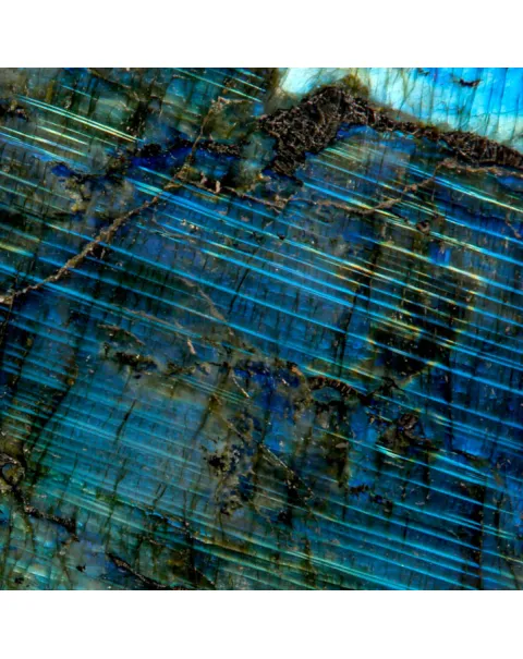 Labradorite in Forma Libera.
