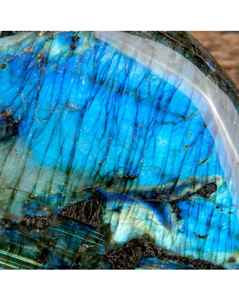Labradorite in Forma Libera.