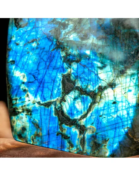 Labradorite in Forma Libera.