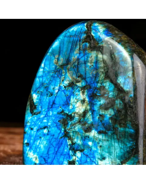 Labradorite in Forma Libera.