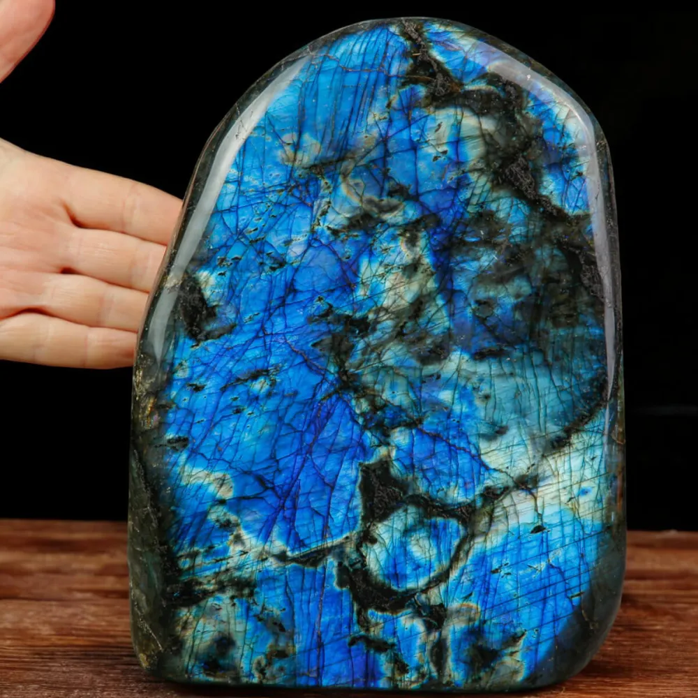 Labradorite in Forma Libera.
