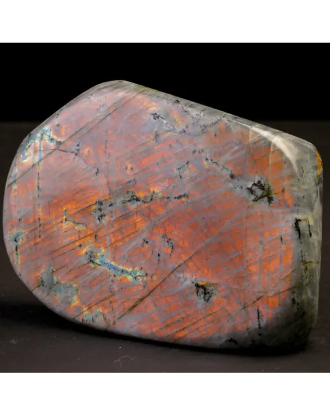 Labradorite Rossa in Forma Libera del Madagascar.