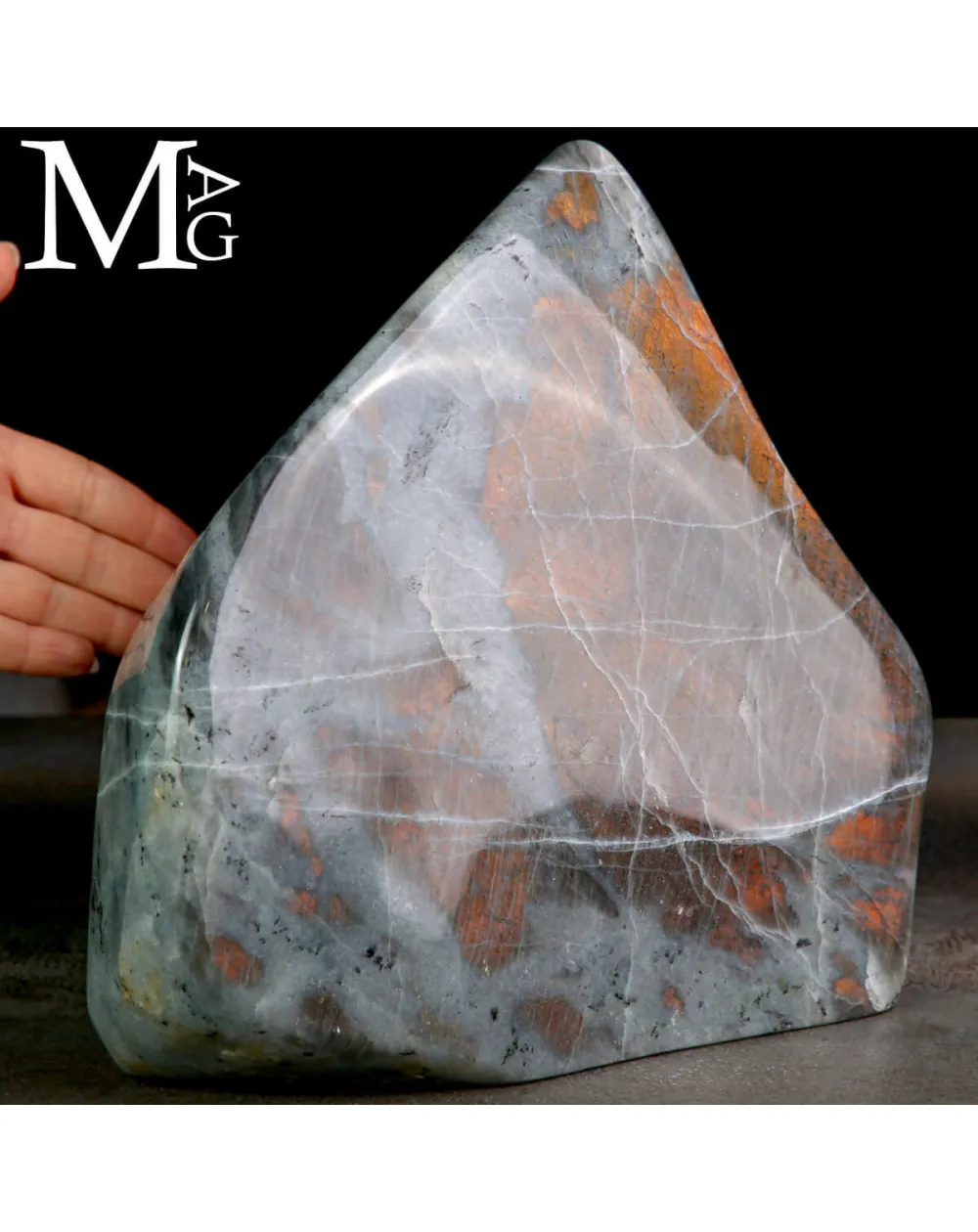 Labradorite – Riflessi Arancio-Oro Unici