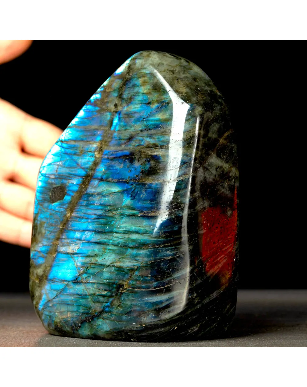 Labradorite: esplosione di luce.