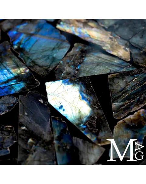 Labradorite:Tavolo Rotondo in Mosaico.
