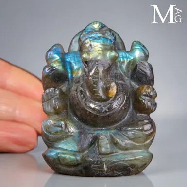 Lord Ganesh in Labradorite Naturale