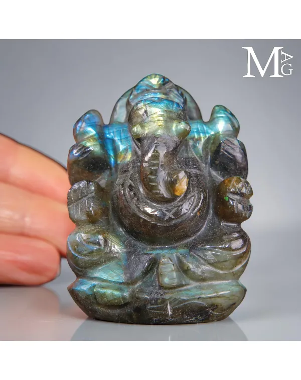 Lord Ganesh in Labradorite Naturale