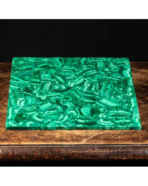 Vassoi in Malachite: Eleganza Naturale per il Tuo Spazio