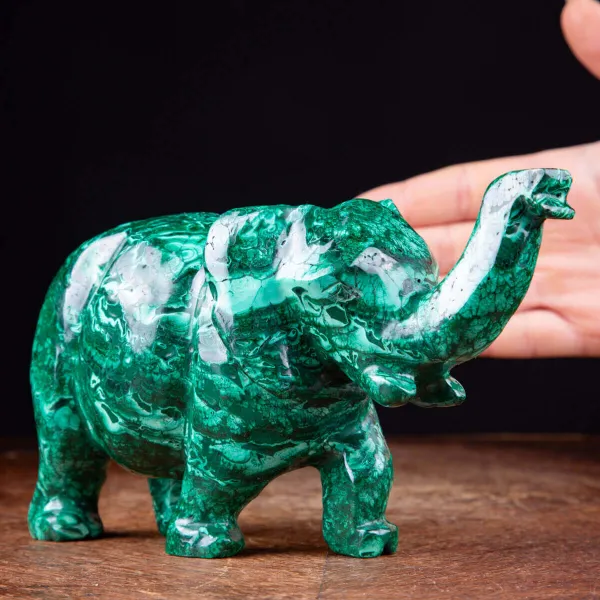 Intaglio in Malachite - Elefante Scolpito.