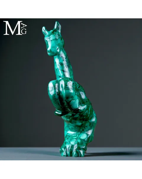 Cavallo scolpito in malachite – Scultura ornamentale.