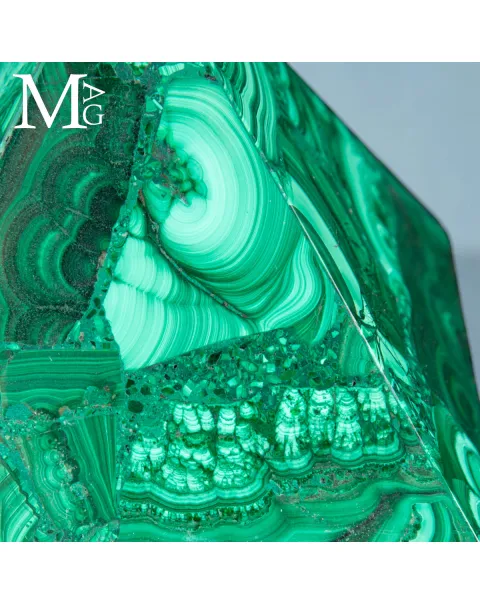 Piramide in Malachite del Congo